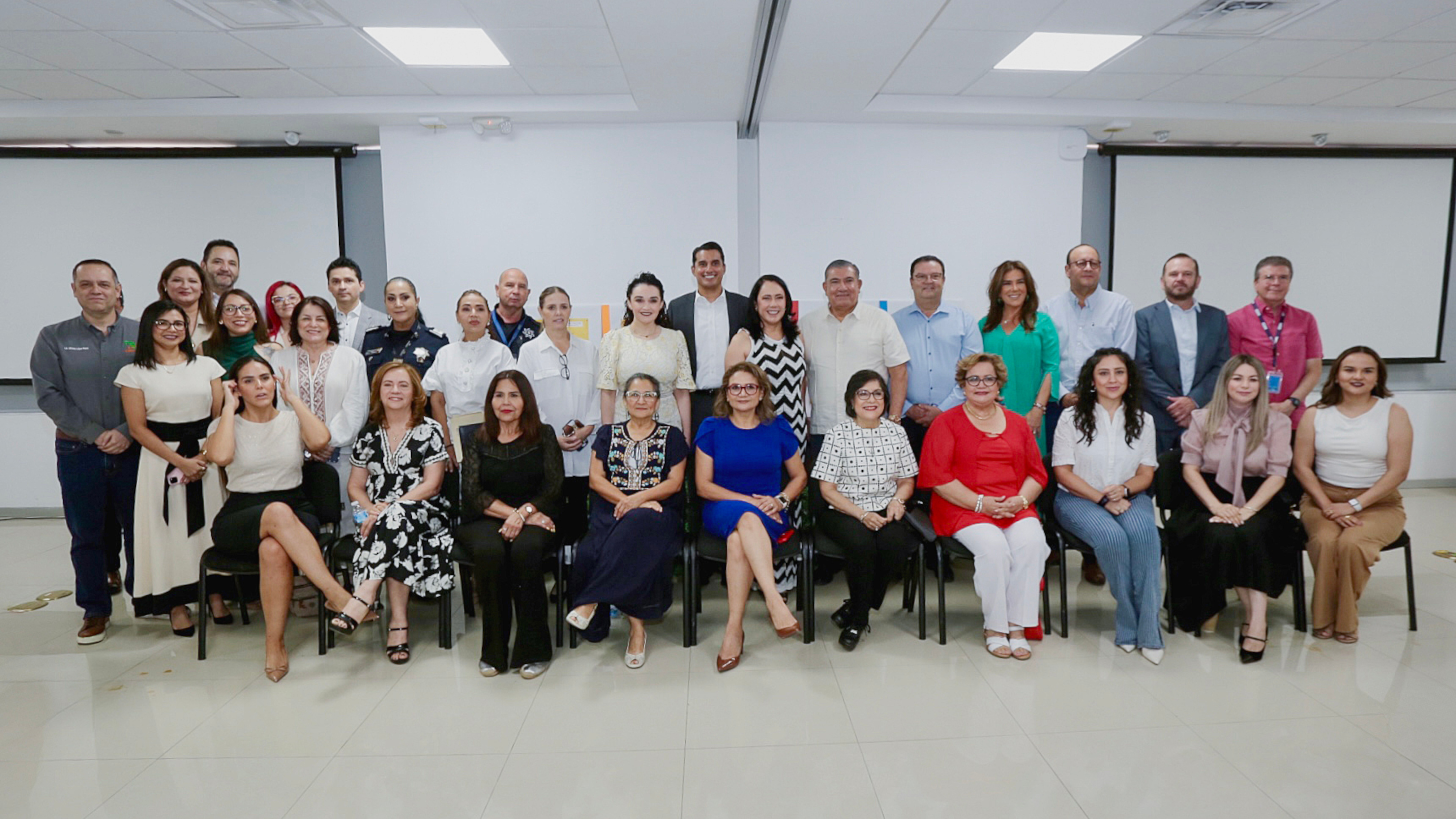 El Magistrado Presidente Dr. Vladimir Gómez Anduro y las Magistradas Alejandra Velarde Félix y Ana Maribel Salcido Jashimoto participaron en la Presentación de Resultados de la 10ª Consulta Infantil y Juvenil 2024